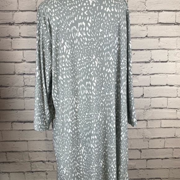 Tahari Modern Gray Animal Print Duster Cardigan size Large - Picture 7 of 10